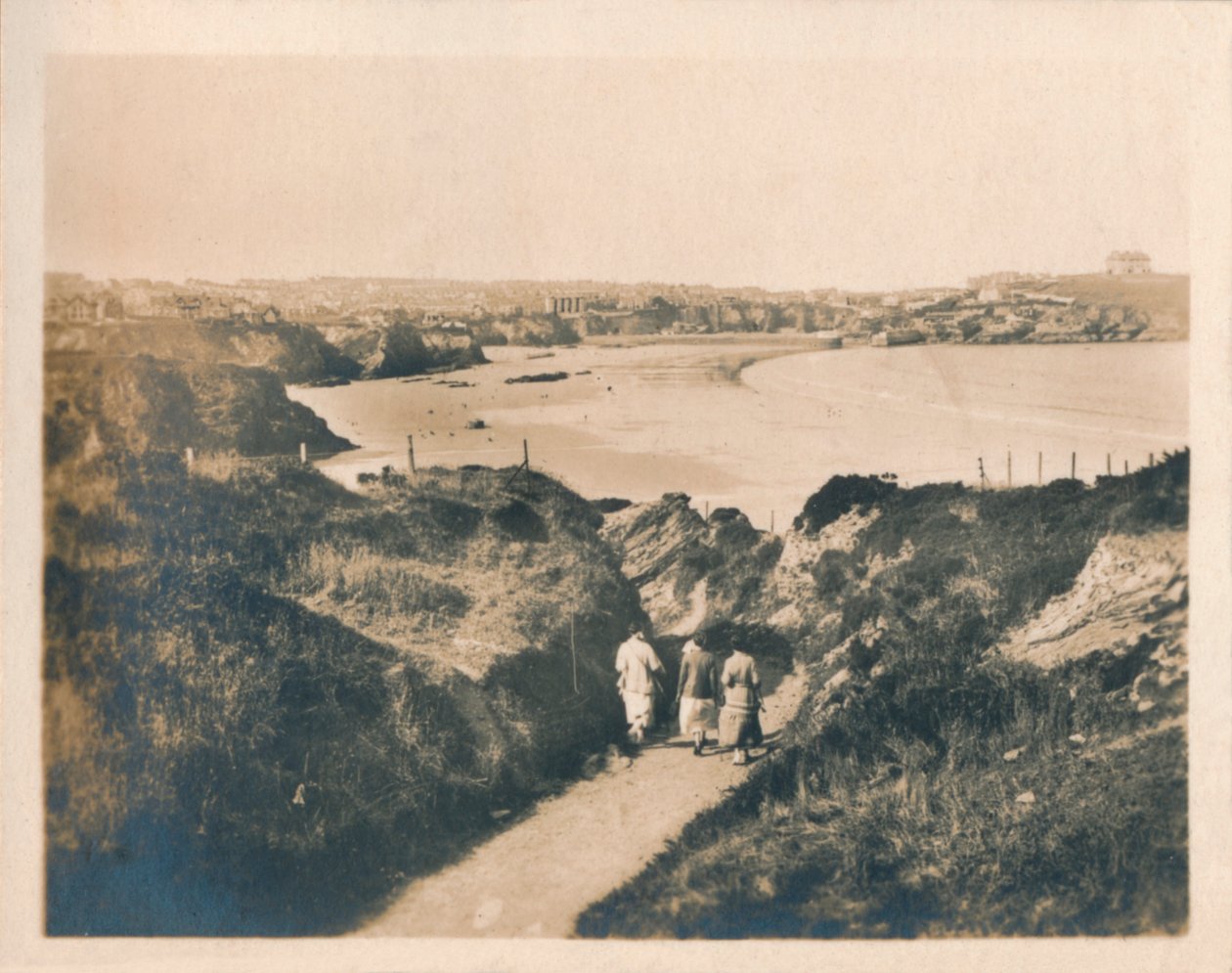 Newquay Cliff Path a Tolcarne Beach felé, 1927 alkotó: Unbekannt