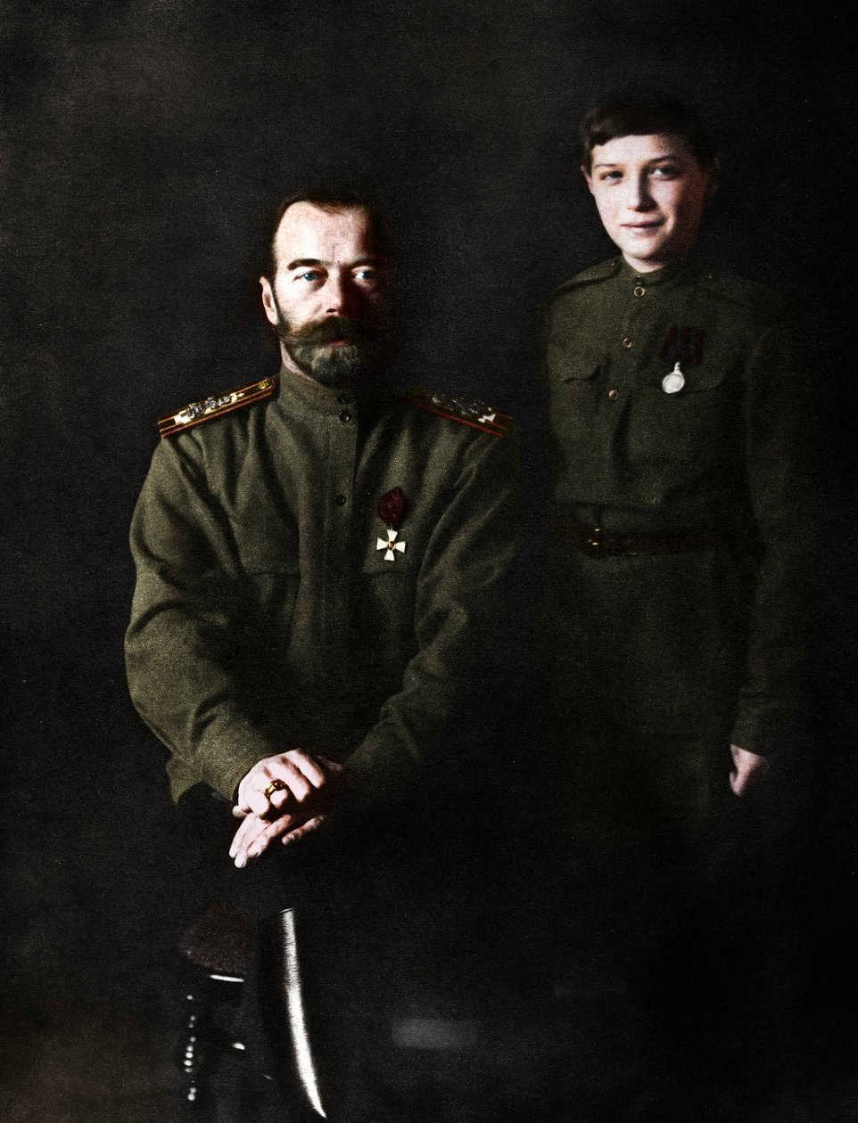 II. Miklós orosz cár és fia, Alekszej katonai egyenruhában, 1915 alkotó: Unbekannt