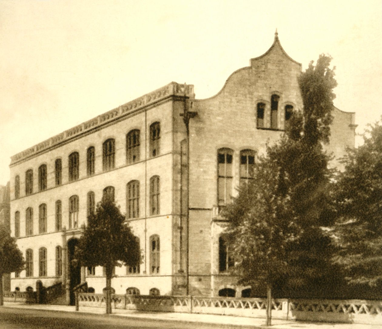75. sz. Cardinal Vaughan Iskola, 1923. alkotó: Unbekannt
