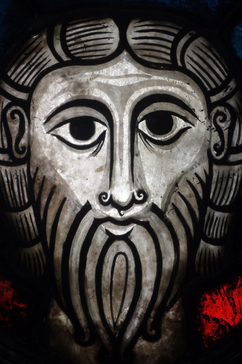 Életmű Notre-Dame Múzeum. Román stílusú ólomüveg ablak Krisztus feje Wissembourgból (XI. vagy XII. század). alkotó: Unbekannt