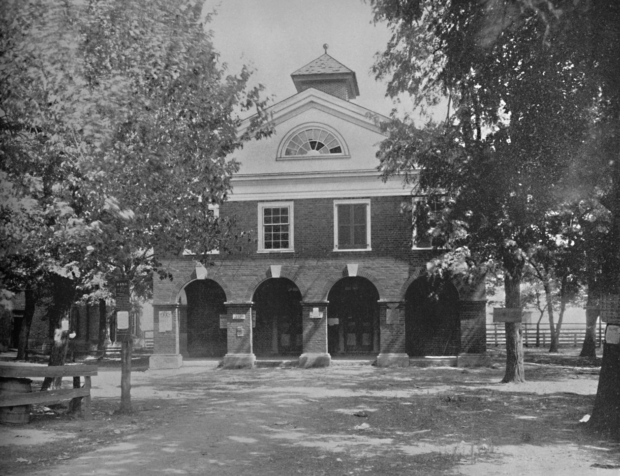Old Court House, Bowling Green, Virginia, 1897. alkotó: Unbekannt