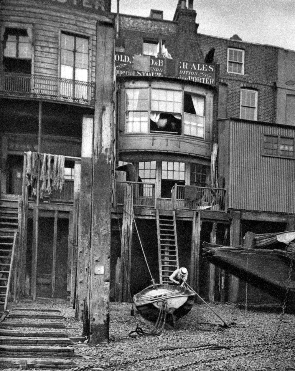 Régi pub a Temze folyón, London, 1926-1927 alkotó: Unbekannt