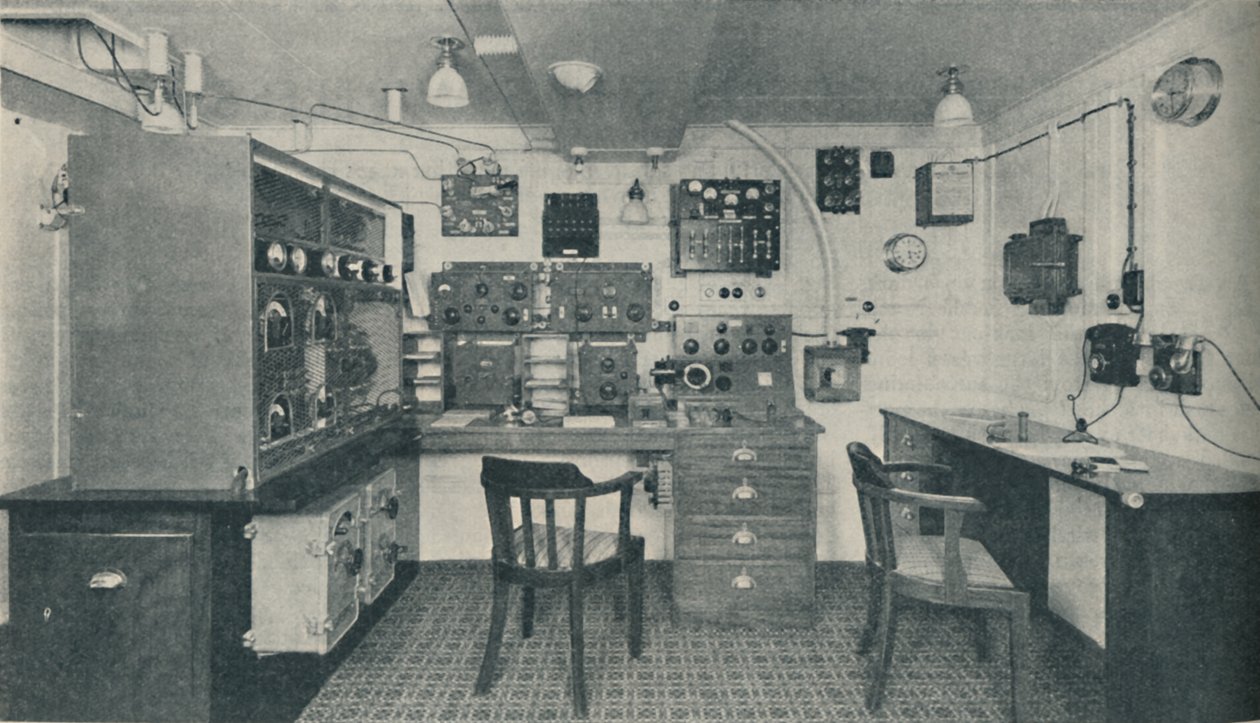 Az egyik vezeték nélküli kabin egy modern vonalhajóban, 1936 alkotó: Unbekannt