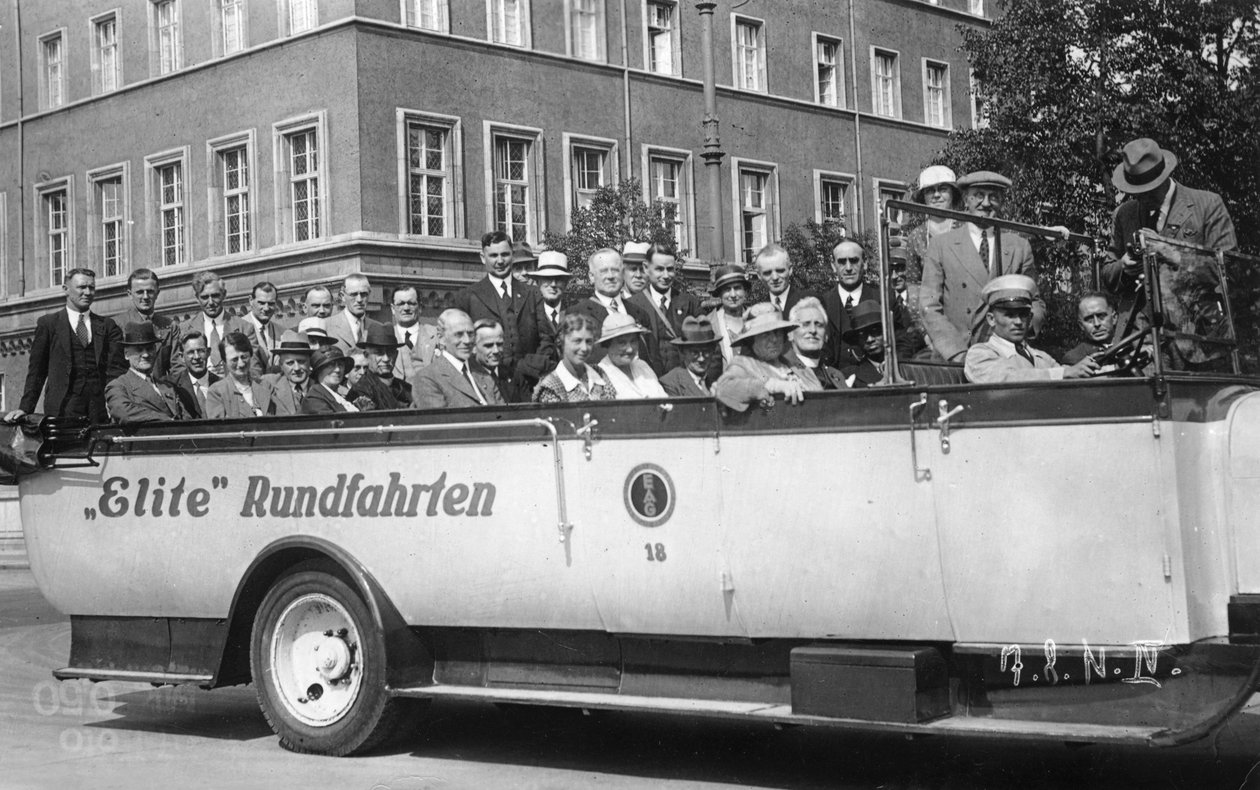 Nyitott tetejű emberhordozó, 1920-as évek alkotó: Unbekannt