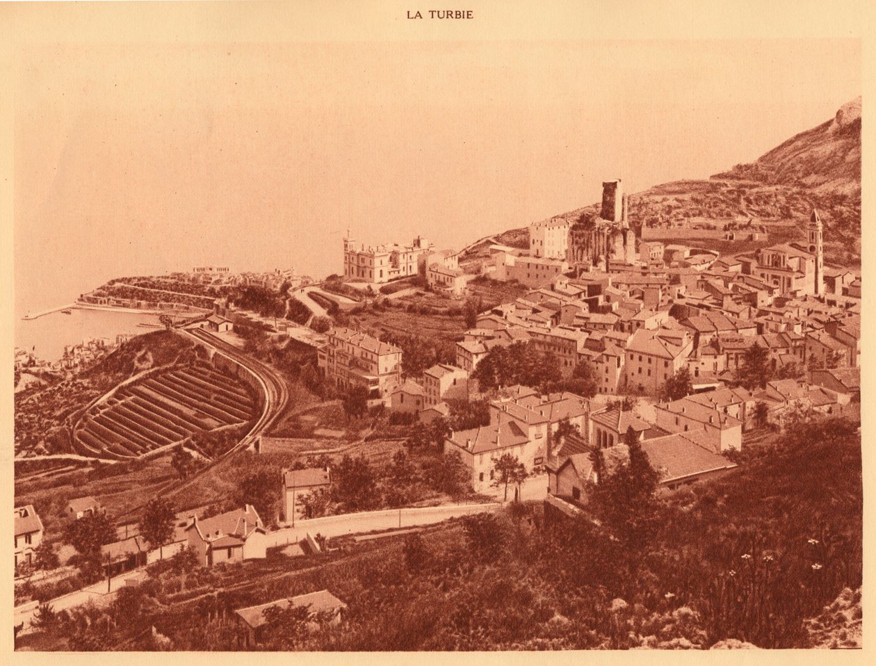 Panoráma és kilátás a La Turbie-ra, Monaco, 1930. alkotó: Unbekannt