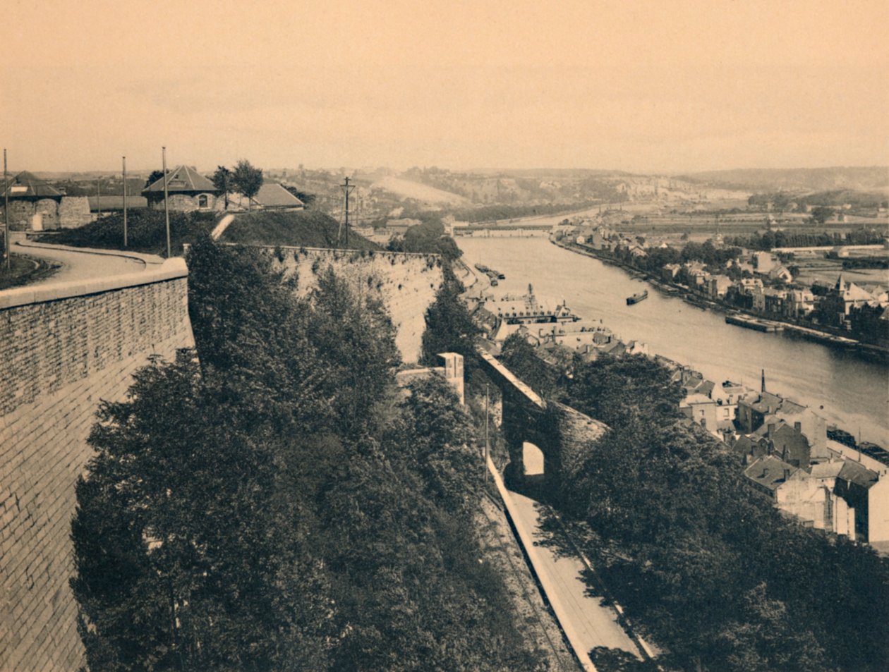 Panoráma a Meuse-re a Merveilleuse útról nézve, c1900 alkotó: Unbekannt