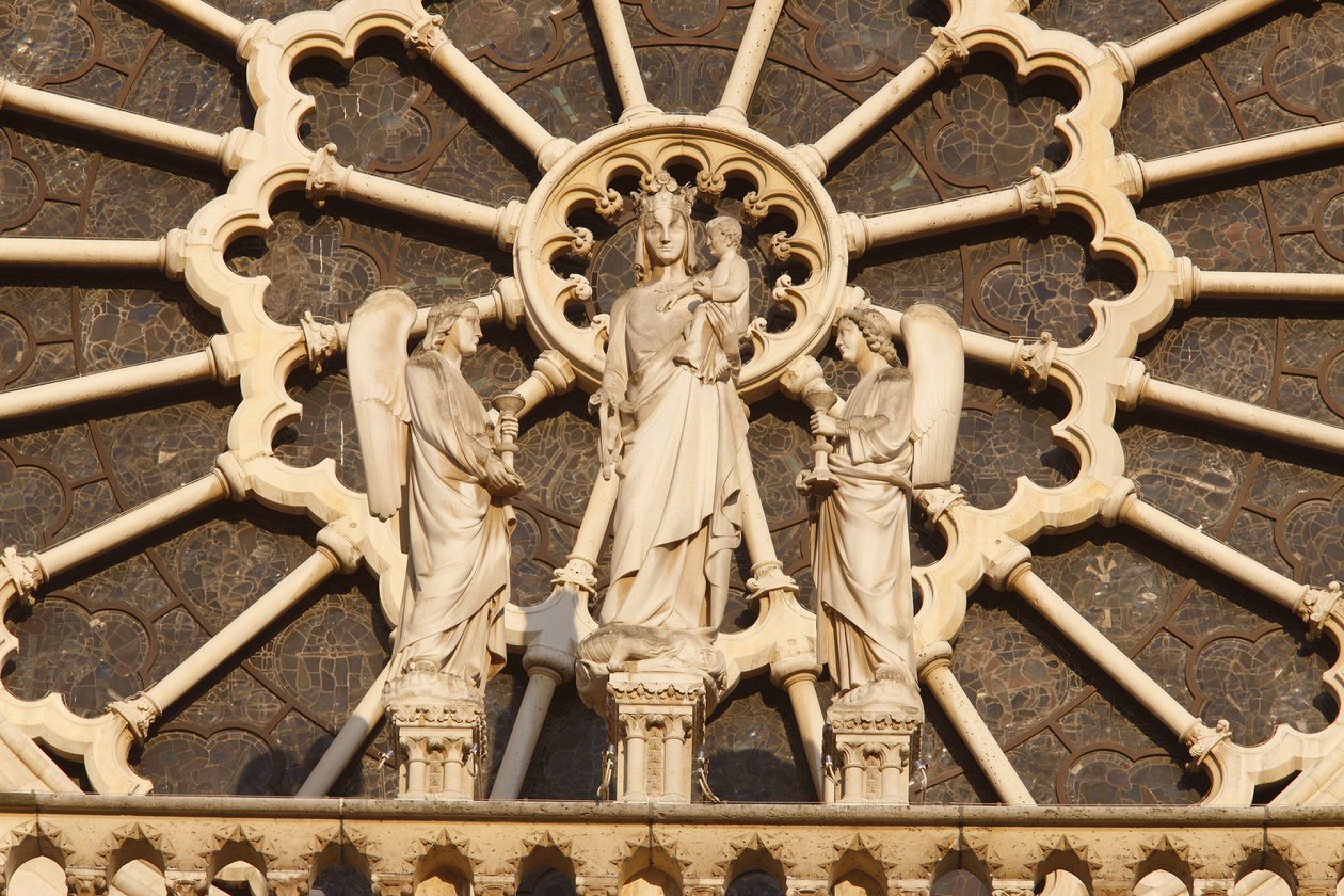 Párizsi Notre Dame székesegyház nyugati szárnya: Szűz és gyermek és angyalok, Párizs, Franciaország alkotó: Unbekannt