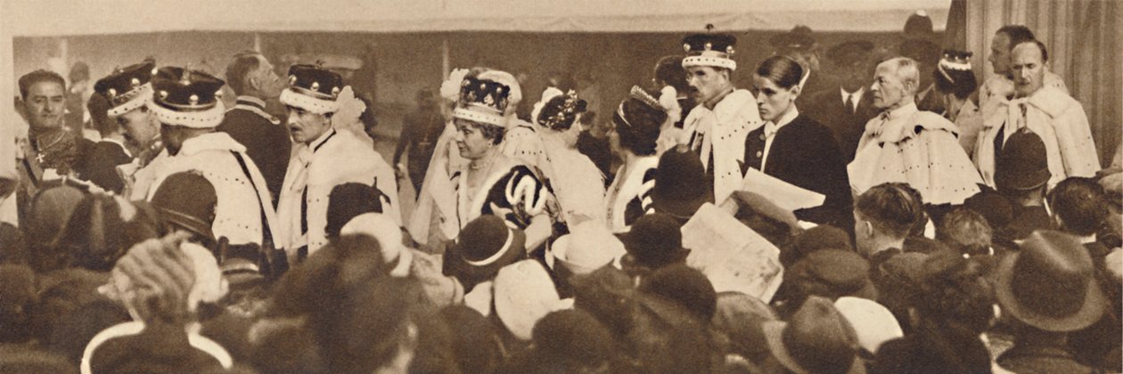 A társak keresik az autóikat, tömegen haladnak át, 1937 alkotó: Unbekannt