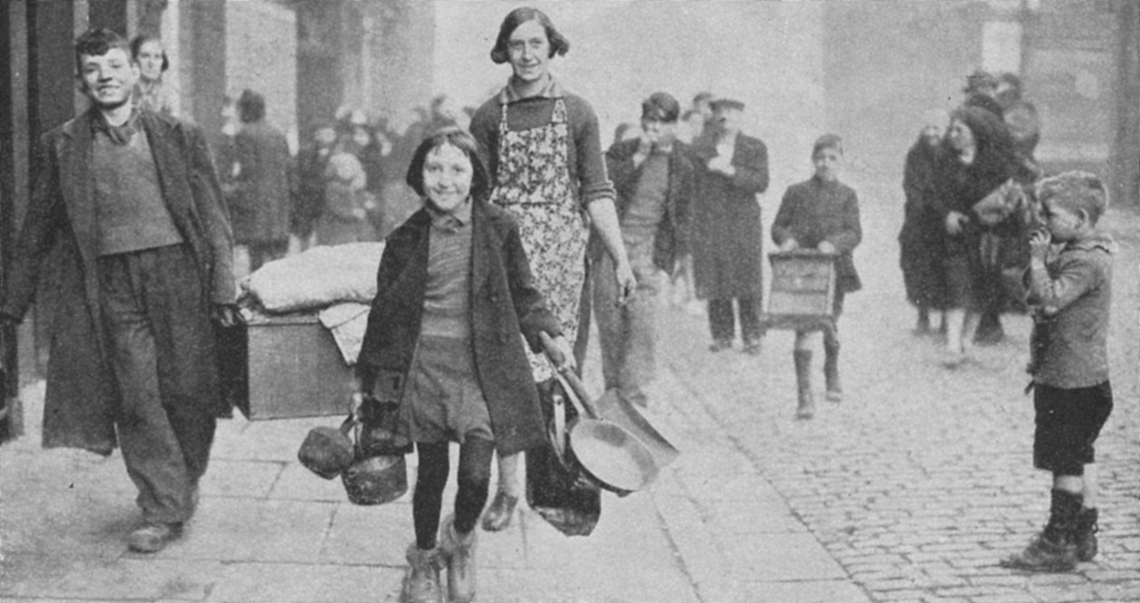A német bombázások miatt hajléktalanná vált emberek, Liverpool, második világháború, 1941 alkotó: Unbekannt