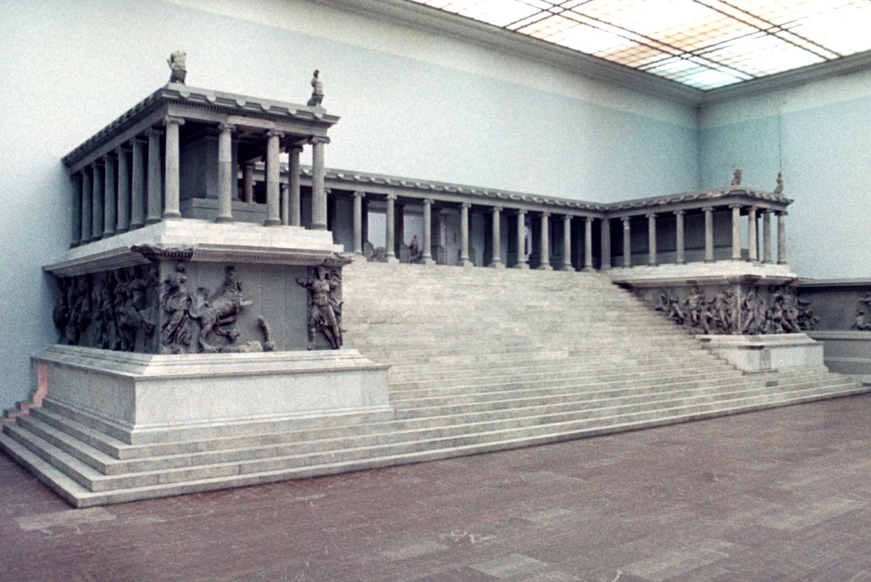 Pergamon-oltár, Kr.e. 2. század alkotó: Unbekannt