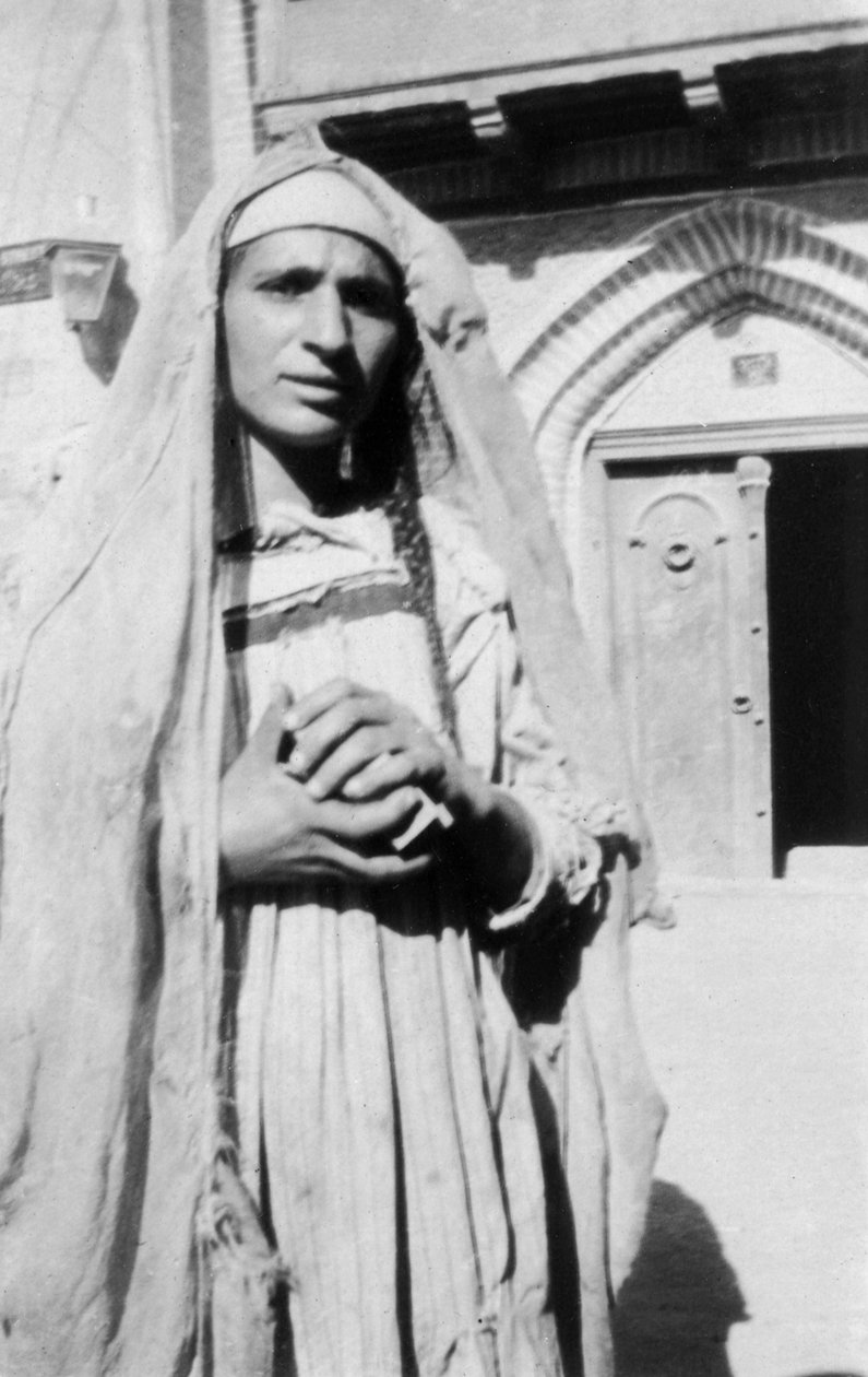 perzsa nő, 1917-1919 alkotó: Unbekannt