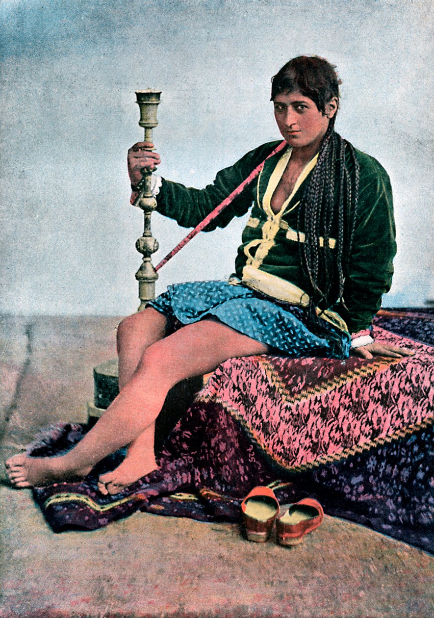 Perzsa nő dohányzik Kalganban, 1890 alkotó: Unbekannt
