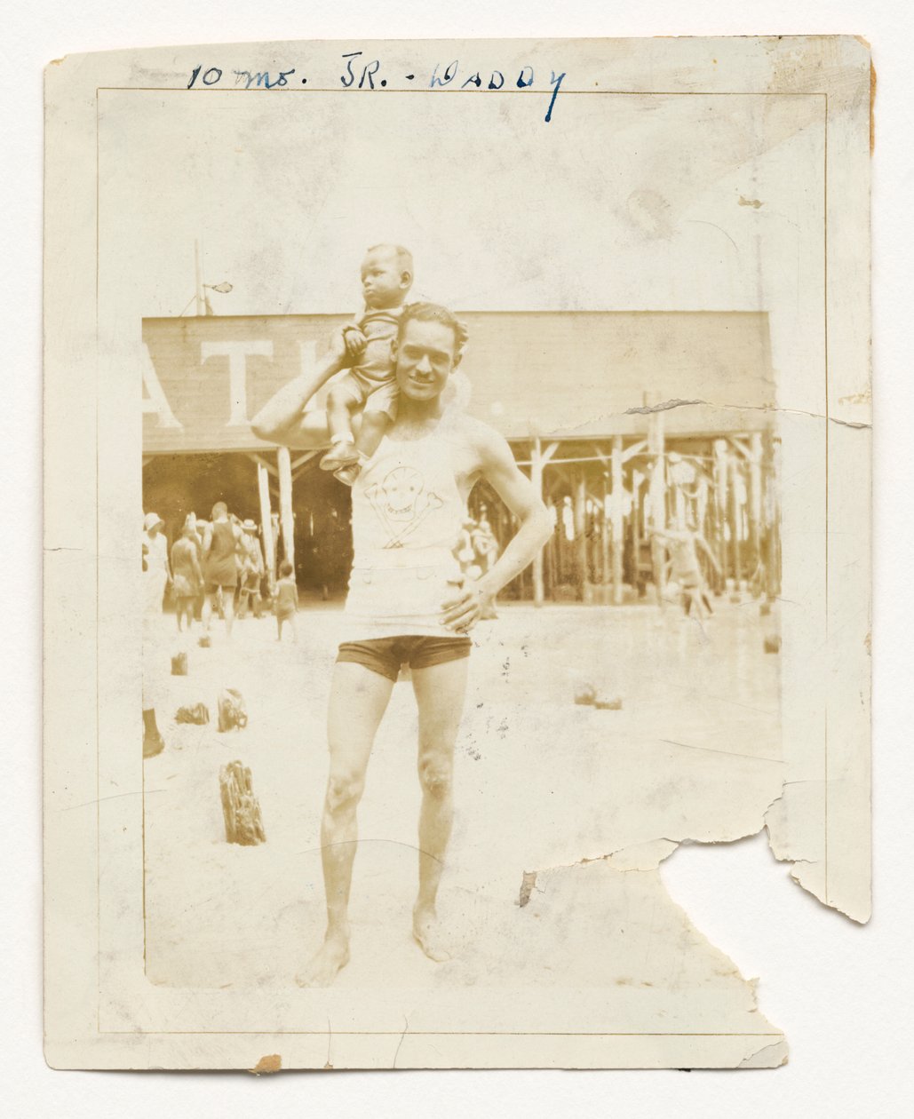 Fénykép Cpl. Lawrence Leslie McVey fiával, Lawrence McVey Jr.-vel, 1925. alkotó: Unbekannt