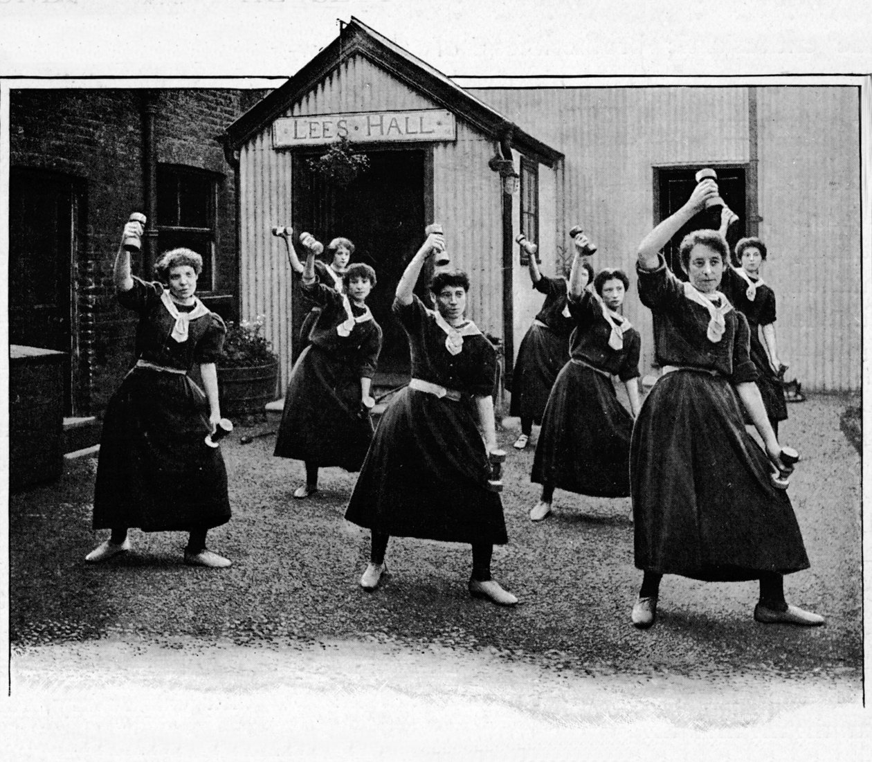 Fizikai gyakorlat a Canning Town Womens Settlementben, London, 1901 1901 alkotó: Unbekannt