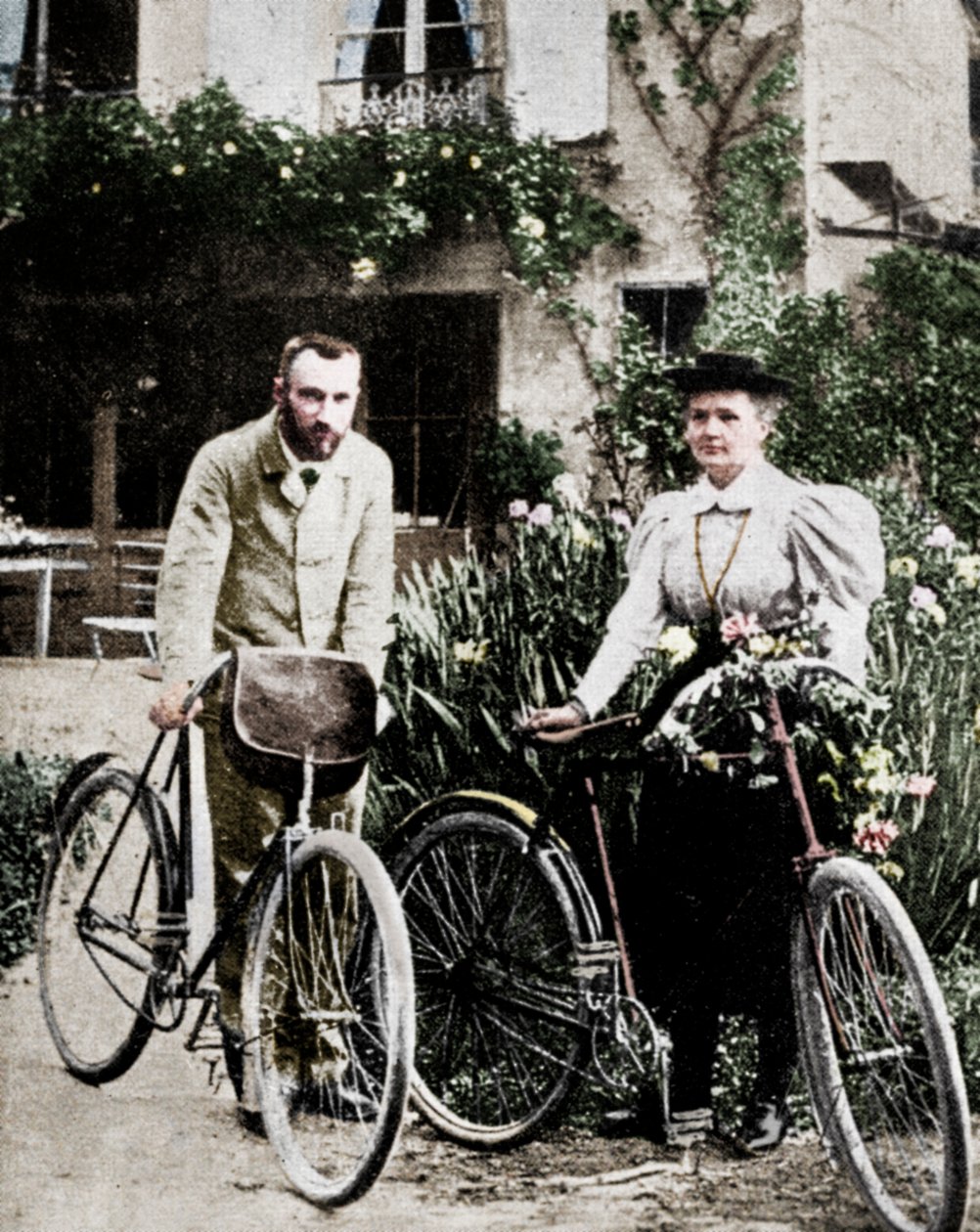Pierre és Marie Curie francia fizikusok kerékpározásra készülnek alkotó: Unbekannt