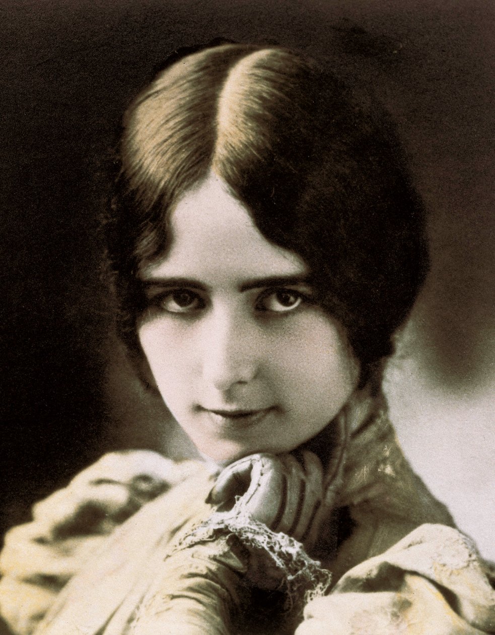 Cleo de Merode portréja. Fénykép, 1900 körül. alkotó: Unbekannt