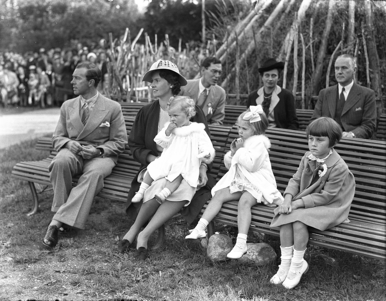 Gustav Adolf herceg, Sibylla hercegnő és a gyerekek, Gyermeknap, Stockholm, Svédország, 1938. alkotó: Unbekannt