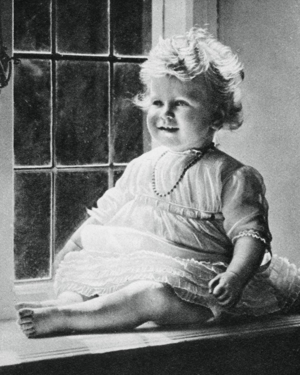 Erzsébet hercegnő a St Pauls Walden temetőben, 1927, 1937 alkotó: Unbekannt