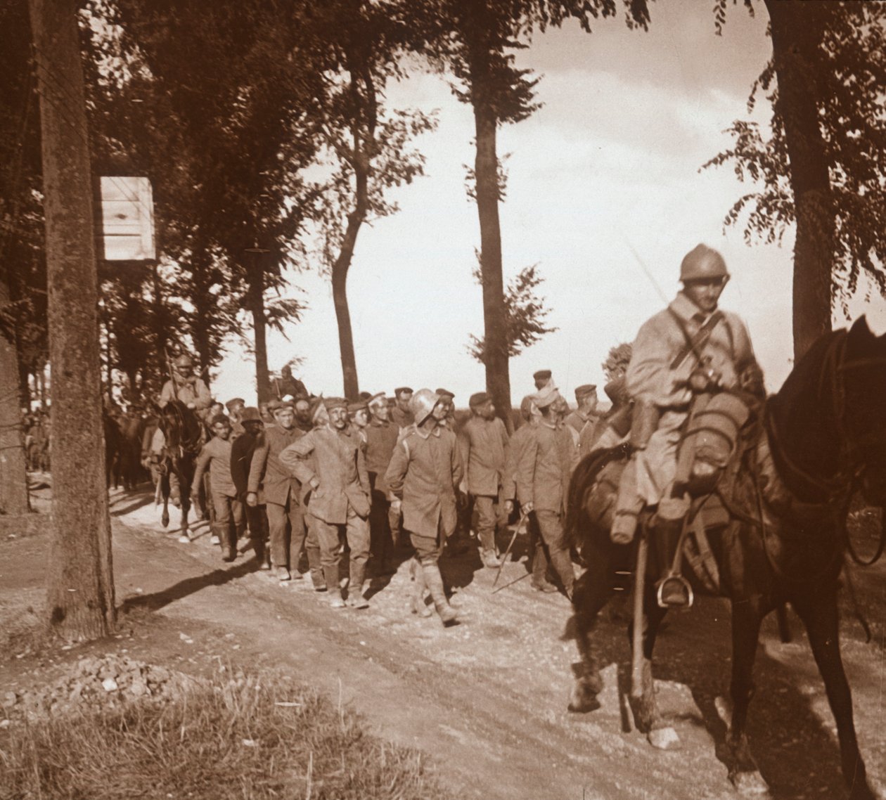 Foglyok az észak-franciaországi oise-i Catenoy-ban, 1914-1918 között alkotó: Unbekannt