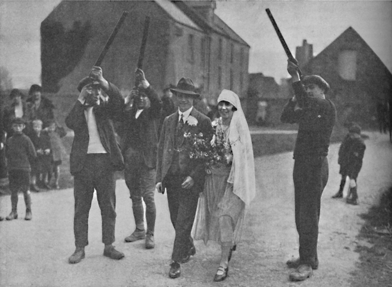 Furcsa pogány babonák, amelyek még mindig túlélnek Holy Islanden, 1935 alkotó: Unbekannt