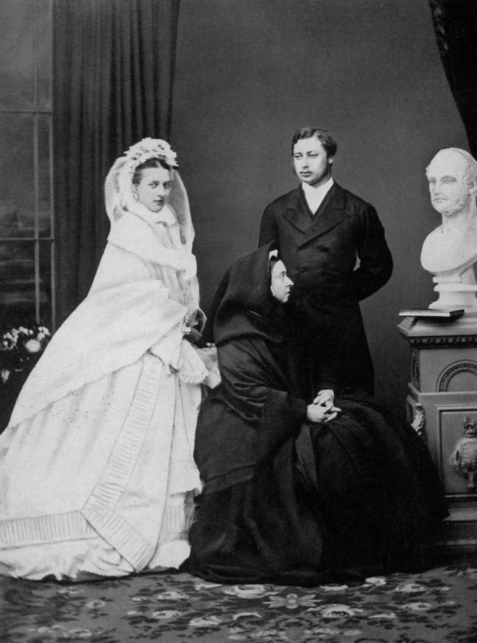 Viktória királynő a walesi herceggel és hercegnővel házasságkötésük napján, 1863 1964 alkotó: Unbekannt