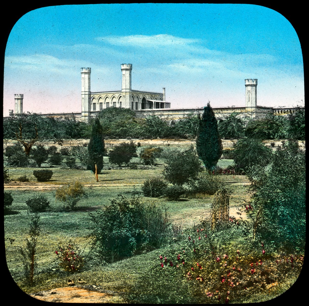 Vasútállomás, a Queens Gardenből, Delhi, India, 19. század vége vagy 20. század eleje alkotó: Unbekannt