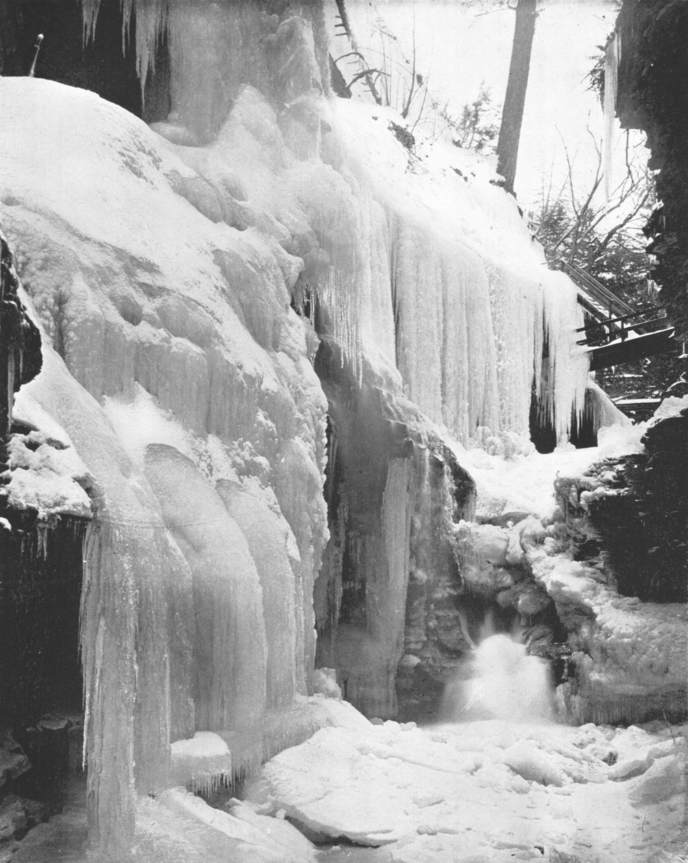Rainbow Falls in Winter, Watkins Glen, New York állam, USA, 1900 körül. alkotó: Unbekannt