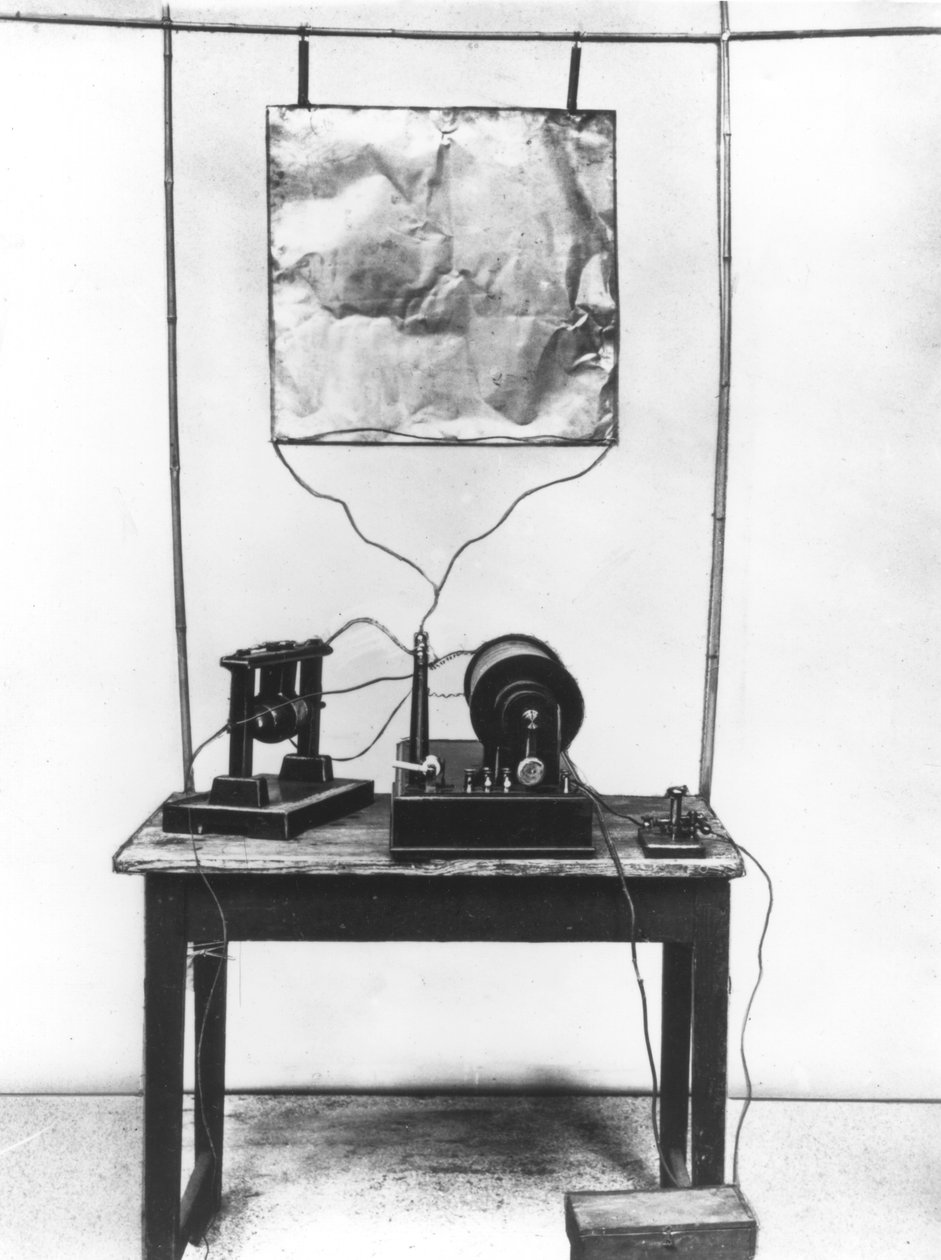 Marconis első jeladójának másolata, amelyet korai olaszországi kísérletei során használtak, 1894-ben alkotó: Unbekannt