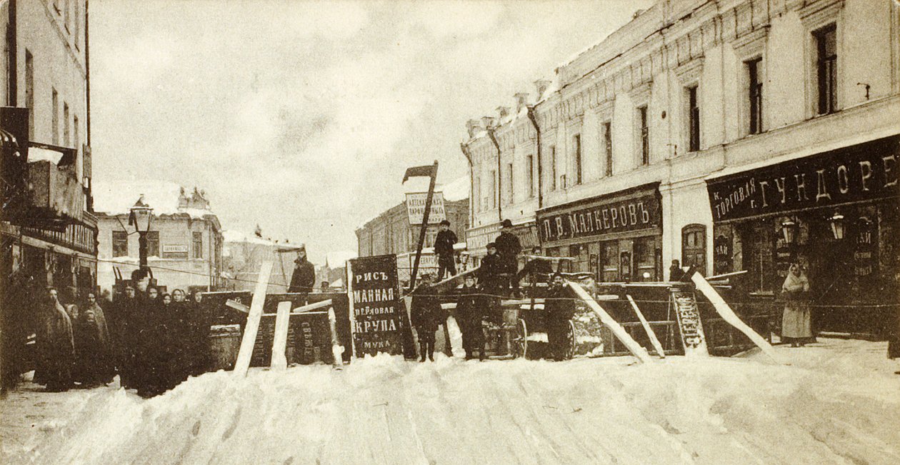Forradalmi barikádok a Seleznevskaya utcában, Moszkva, Oroszország, az 1905-ös felkelés idején alkotó: Unbekannt