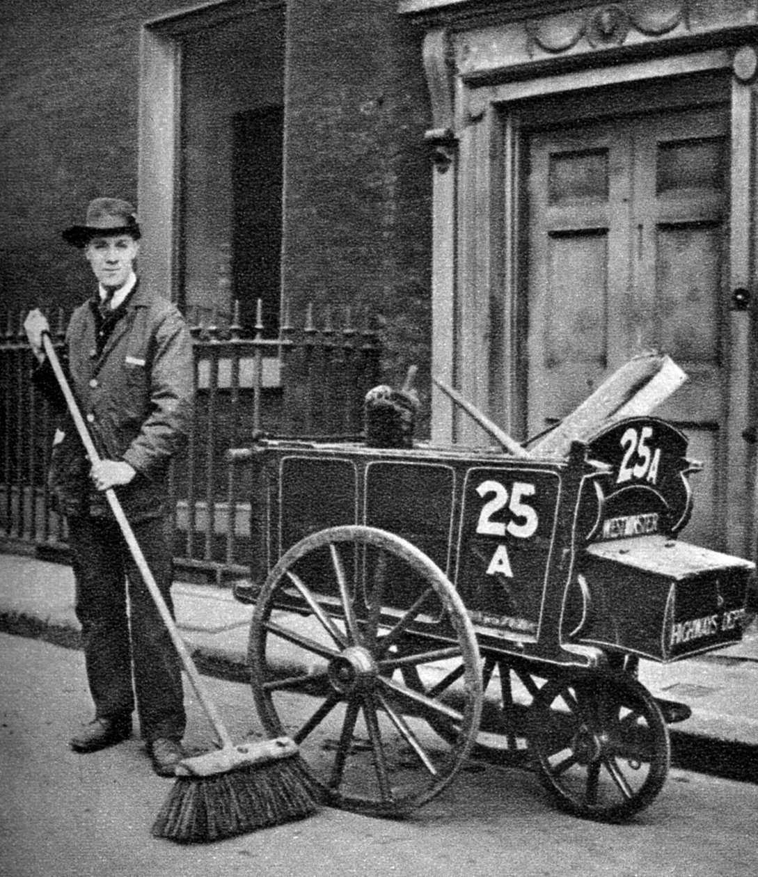 Útseprő, London, 1926-1927 alkotó: Unbekannt