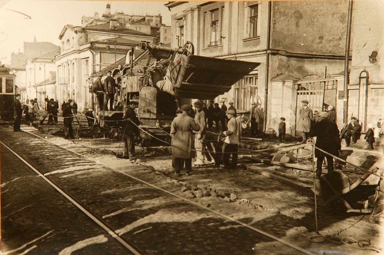 Útépítés a Tverszkaja utcában, Moszkva, Szovjetunió, 1920-as évek alkotó: Unbekannt