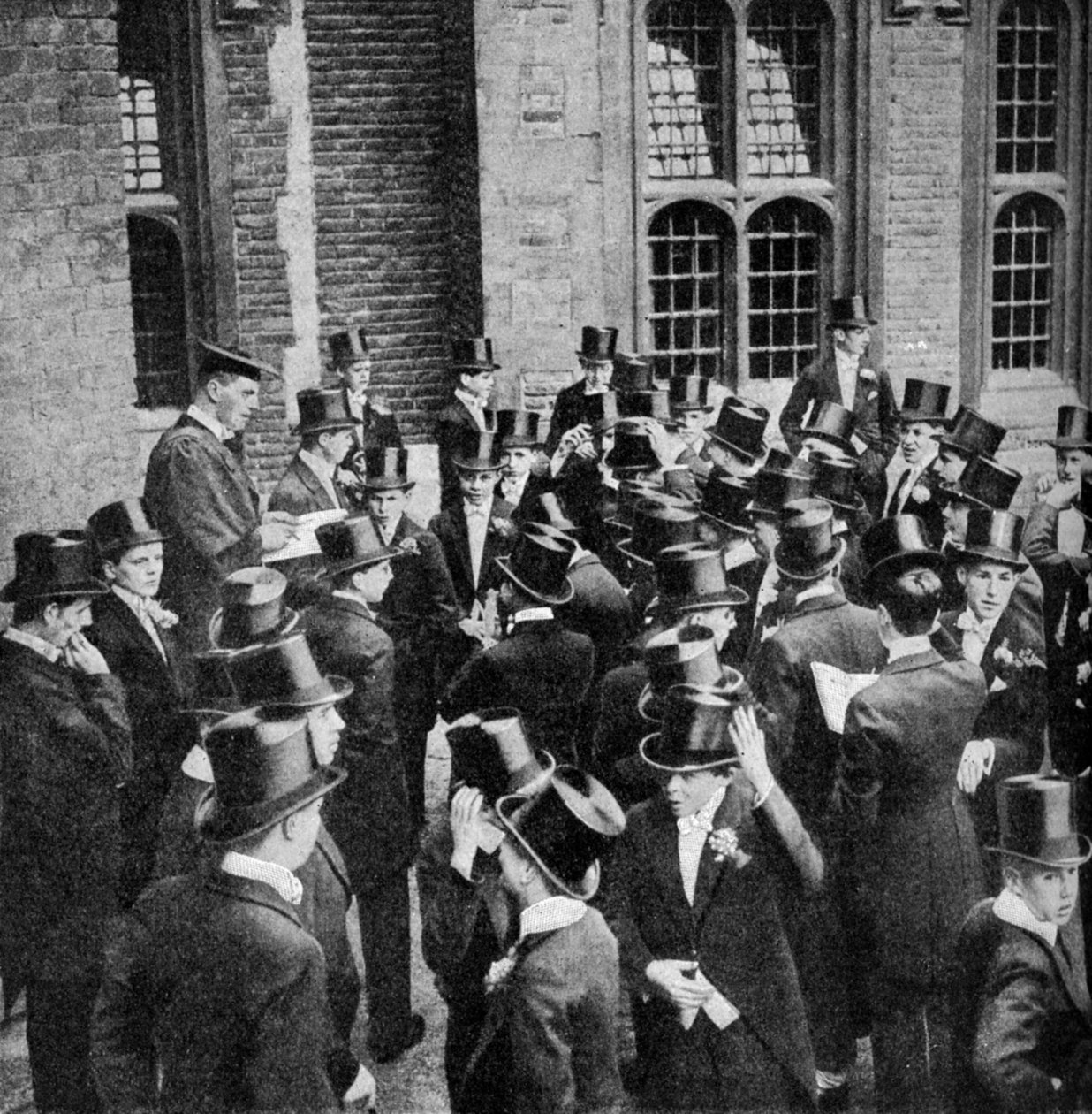 Az etoniak névsorsolása június 4-én, Berkshire, 1922 alkotó: Unbekannt