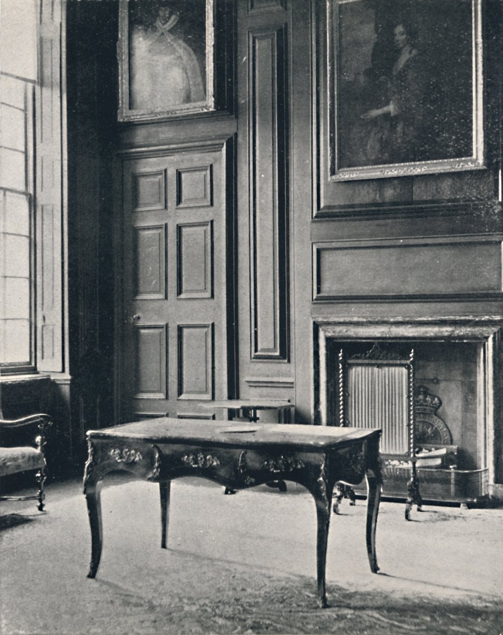Szoba a Boughton House-ban, 18. század eleji kéménydarabbal, 1927 alkotó: Unbekannt
