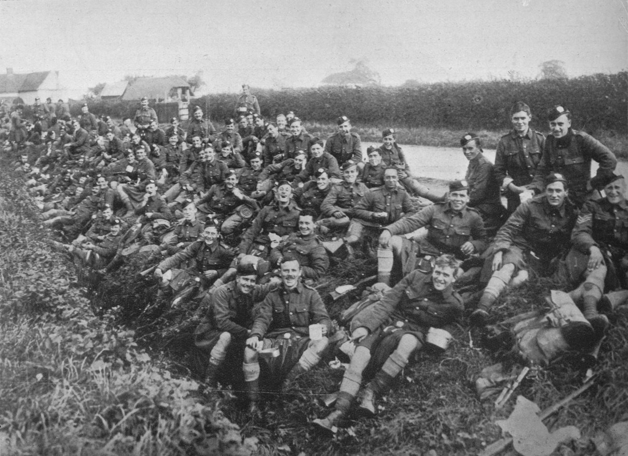 A Royal Army Medical Corps újoncai a szabadban étkeznek, 1915 alkotó: Unbekannt