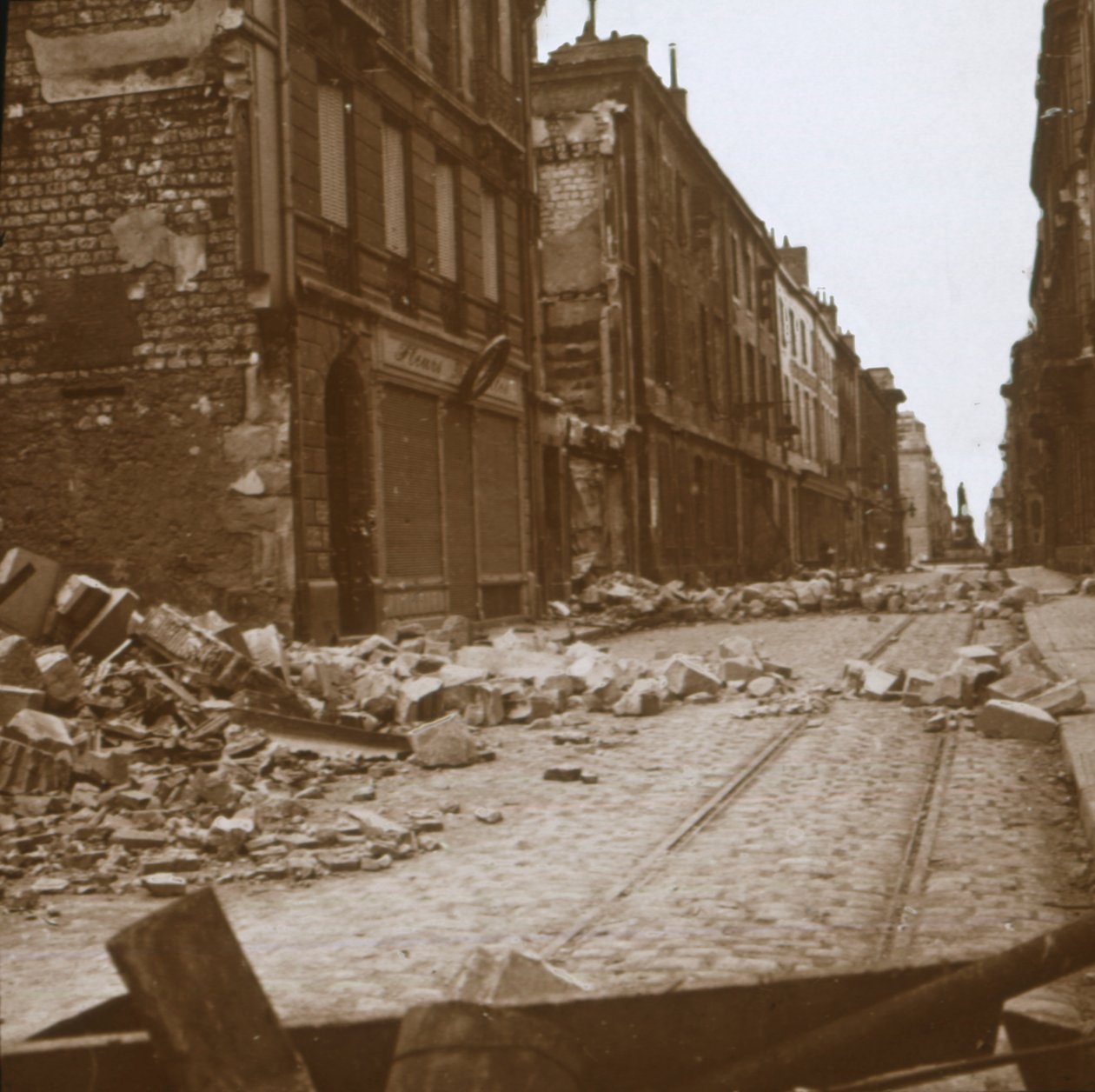 Rue Ceres, Reims, Észak-Franciaország, c1914-c1918. alkotó: Unbekannt