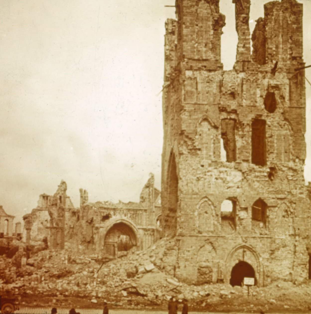 Romos katedrális, Ypres, Flandria, Belgium, 1914-c1918 alkotó: Unbekannt
