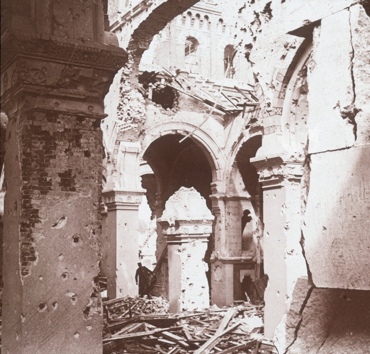 Romtemplom, Albert, Észak-Franciaország, c1914-c1918 alkotó: Unbekannt