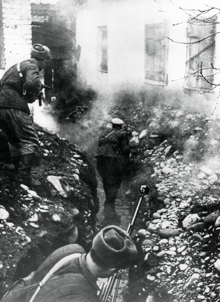 Orosz csapatok felszabadítanak egy falut Ordhonikidze közelében, Kaukázusban, 1942 alkotó: Unbekannt
