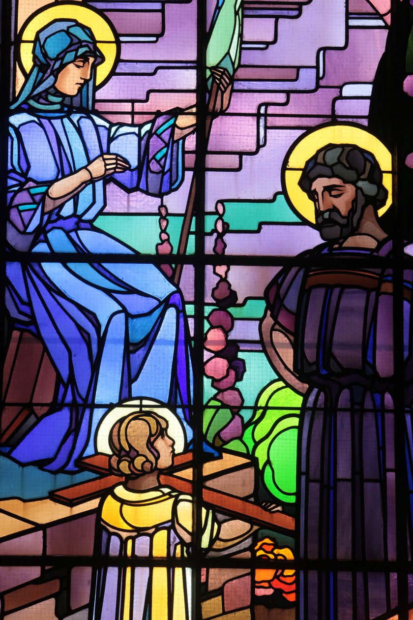 Saint-Joseph de Chedde templom. Szent család ólomüveg, Raphael Lardeur., Chedde France alkotó: Unbekannt