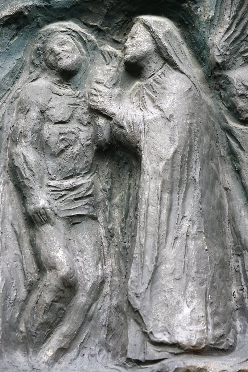 Saint-Pierre de Montmartre templom : Notre Dame ajtószobor : Jézust leteszik a keresztről, Párizs, Franciaország alkotó: Unbekannt