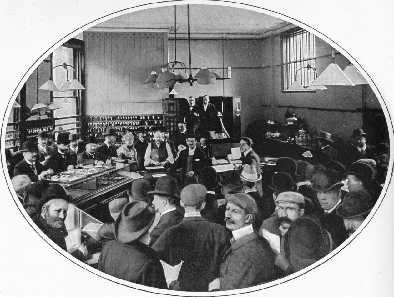 Be nem váltott áruk értékesítése a Debenham, Storr and Sons aukciós termekben, London, c1903 1903 alkotó: Unbekannt
