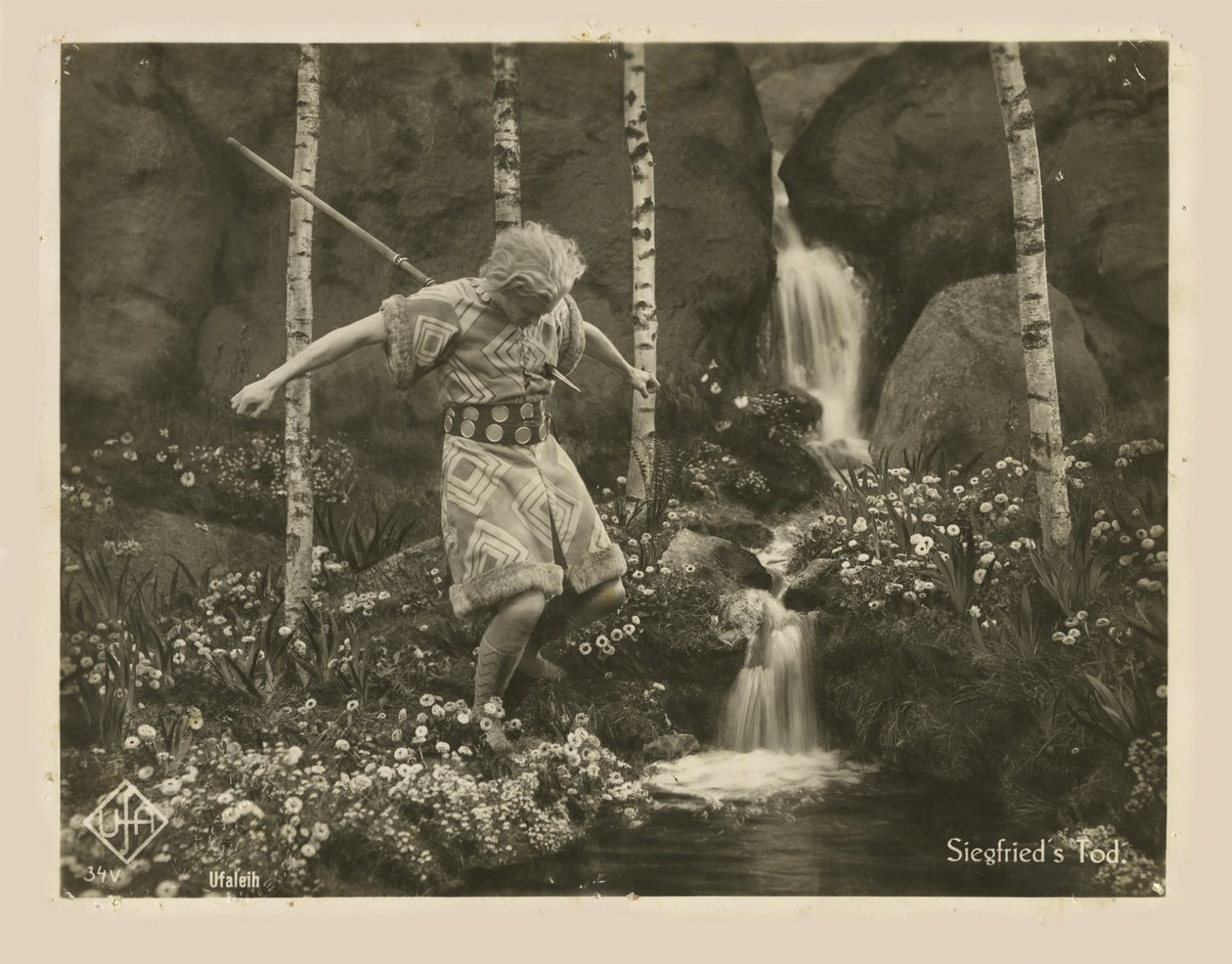 Jelenet a Die Nibelungen: Siegfried című filmből, Fritz Lang, 1924. alkotó: Unbekannt