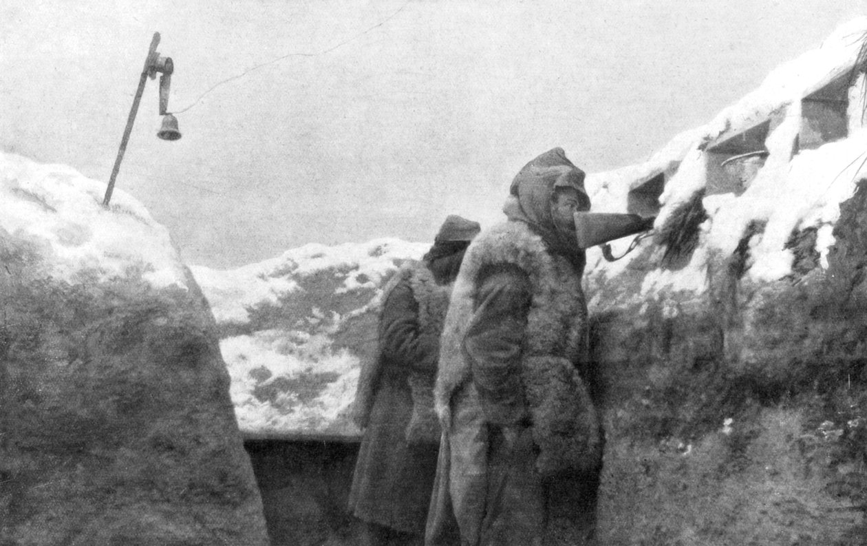 Őrök egy lövészárokban, akik a senkiföldre néznek, Pas-de-Calais, Franciaország, tél, 1915 alkotó: Unbekannt