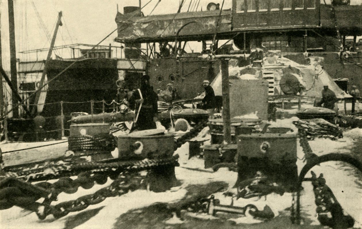 Szenet szállító hajó fagyos körülmények között, első világháború, 1914, c1920. alkotó: Unbekannt