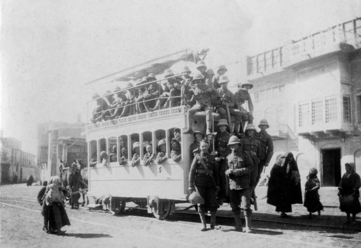 Katonák az East Surrey-ezredből Kazimainban, úton Bagdadba, Irakba, 1917-1919 alkotó: Unbekannt