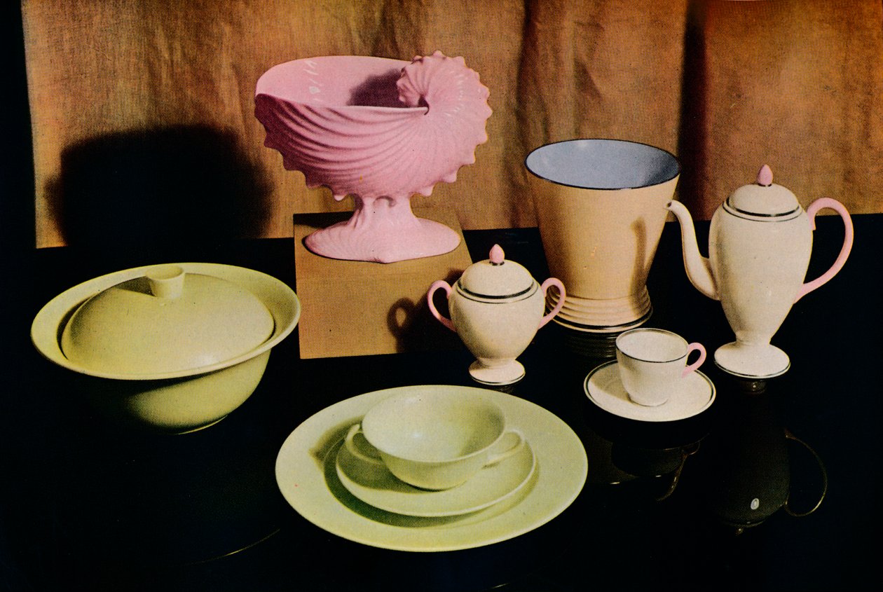 Néhány a Wedgwood Etruria gyár legújabb termékei közül, 1936 alkotó: Unbekannt