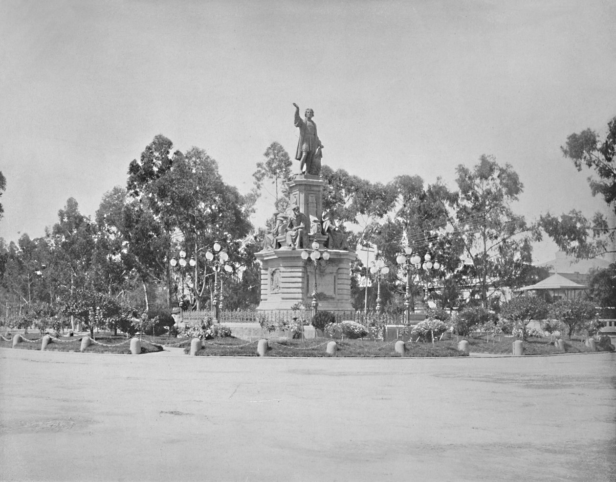 Kolumbusz szobra a Paseón, Mexikó városában, 1897. alkotó: Unbekannt