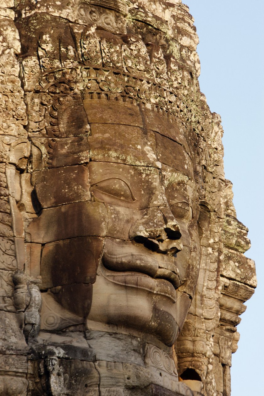 Kőarcok az Angkor Thom-i Bayon templom tornyain, amelyek VII. Jayavarmant bodhiszattvaként ábrázolhatják. Siem Reap, Kambodzsa alkotó: Unbekannt