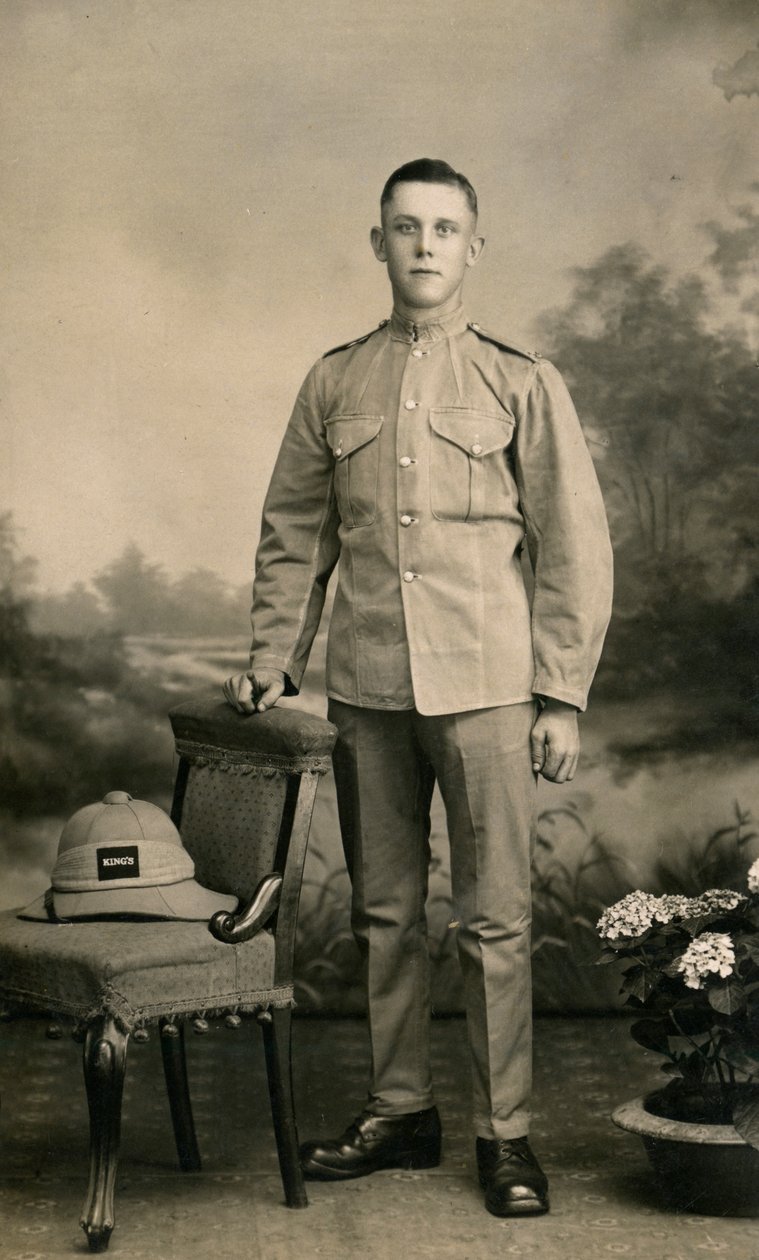 Stúdióportré a C társaság katonájáról, 2. zászlóalj, a Kings ezred, Irak, 1926 alkotó: Unbekannt