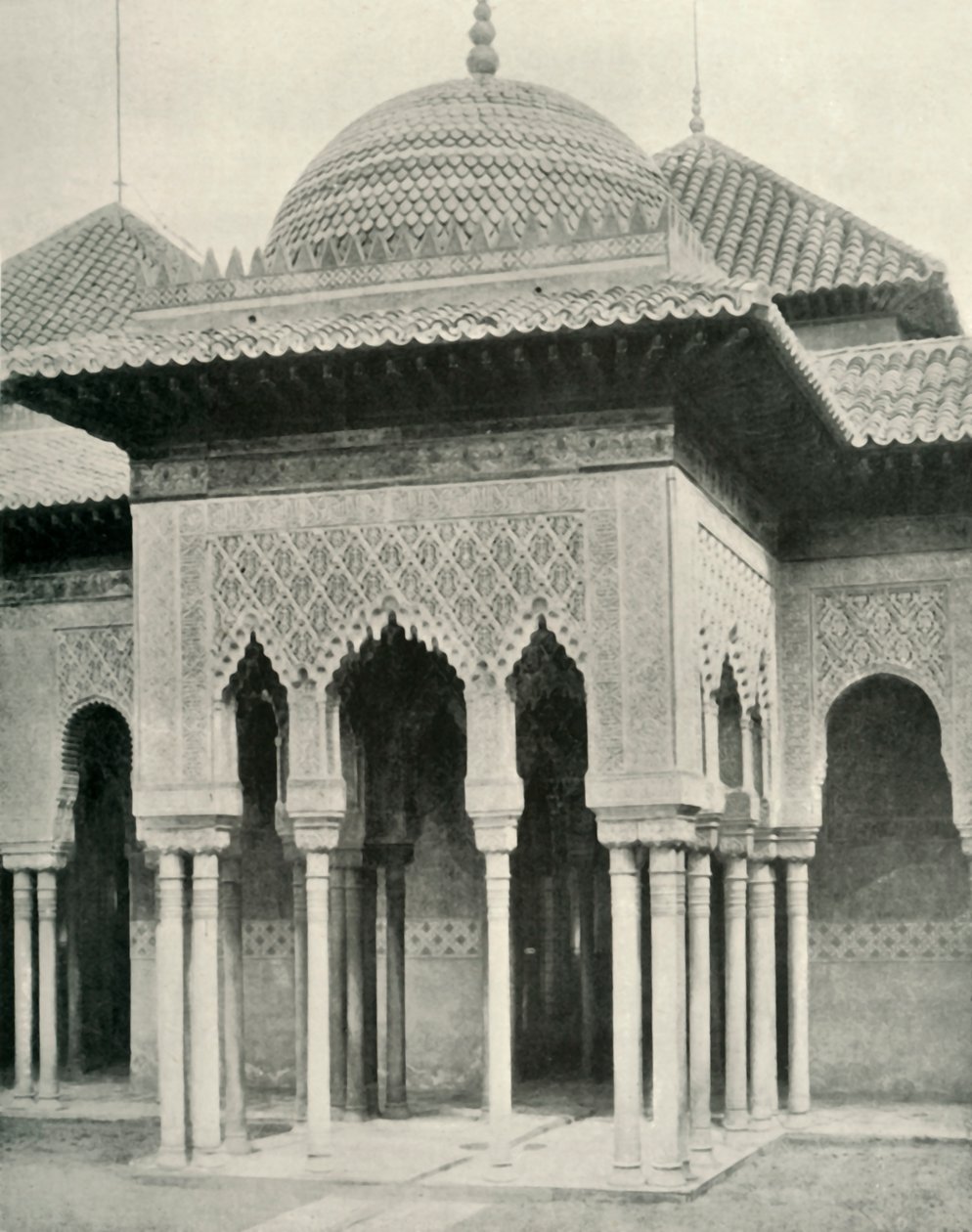 Templom az Oroszlánok udvarában, 1907. alkotó: Unbekannt